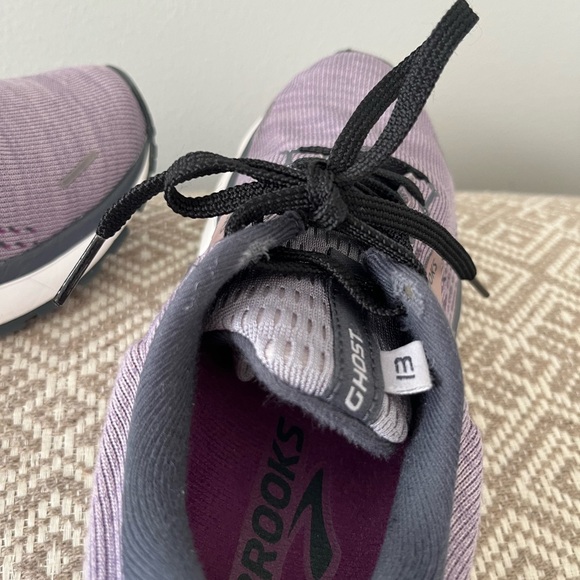 Brooks Women's Athletic Shoes Ghost- Purple and Gray - Picture 4 of 11